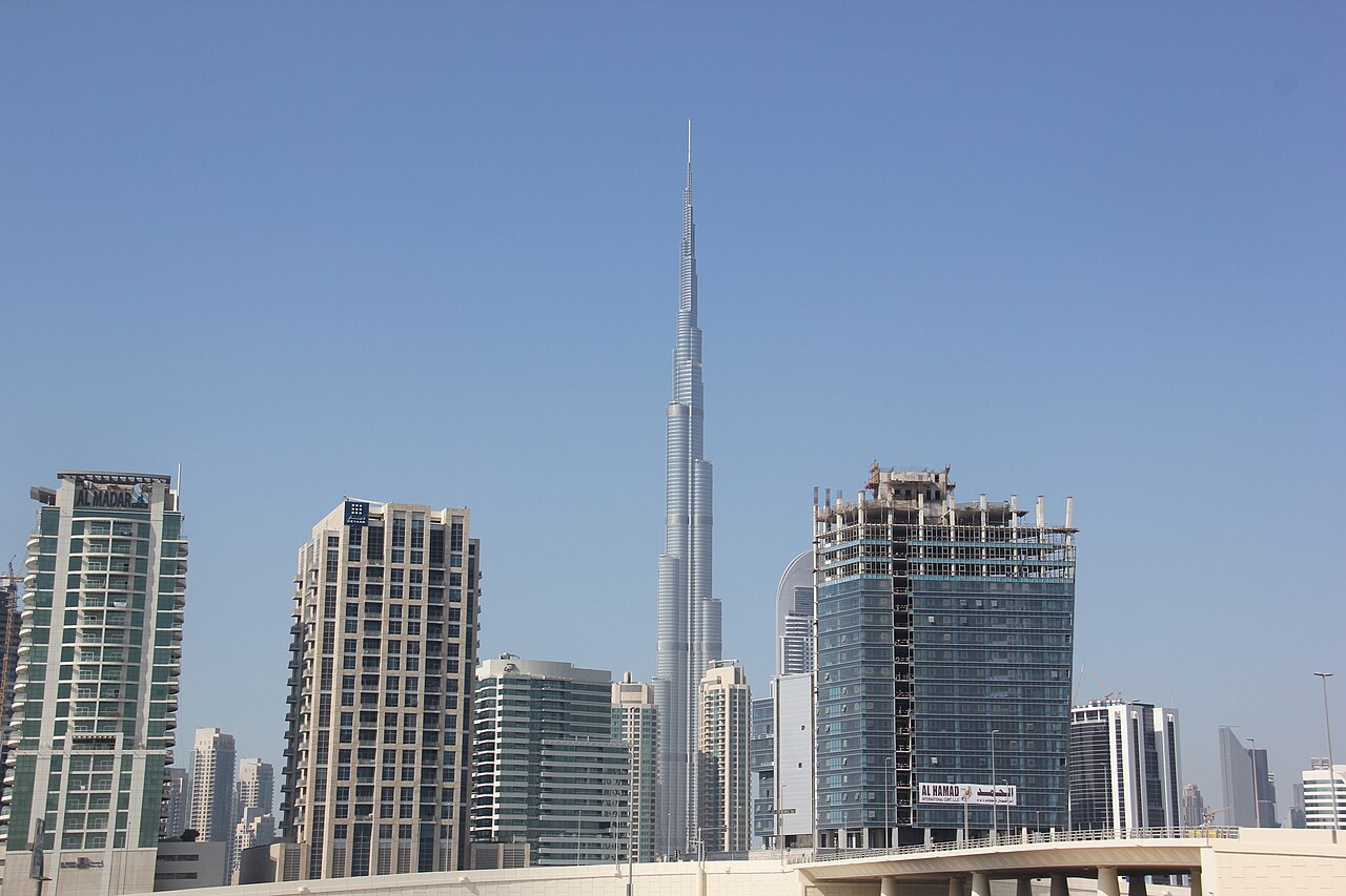 Burj Khalifa em Dubai — 828 metros, o edifício mais alto do mundo