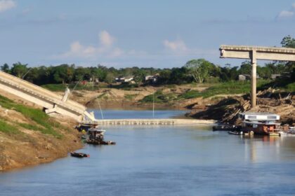 Ponte Frei Paolino Baldassari colapsada em Sena Madureira AC sobre o Rio Iaco junho 2026