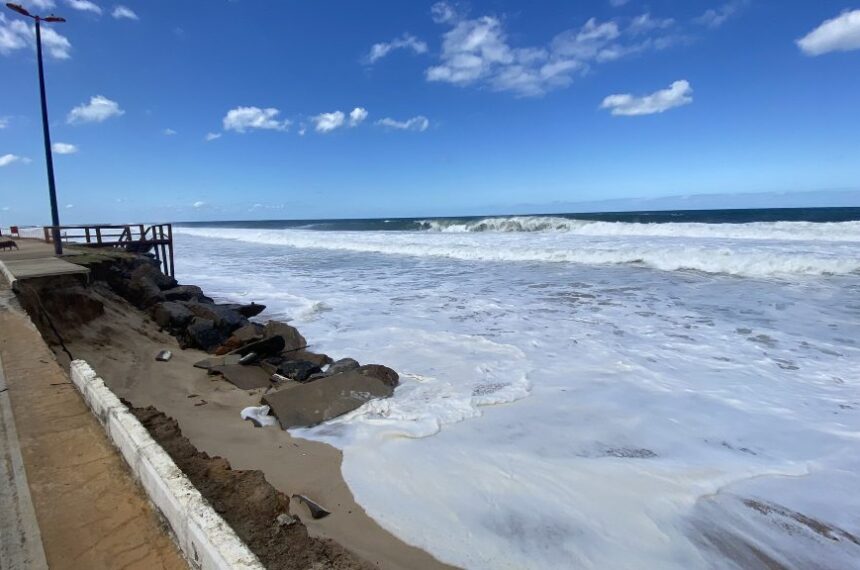 Elevação do nível do mar na Praia de Maricá - impactos das mudanças climáticas na costa brasileira